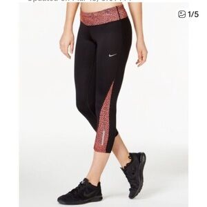 Nike Dri fit cropped leggings